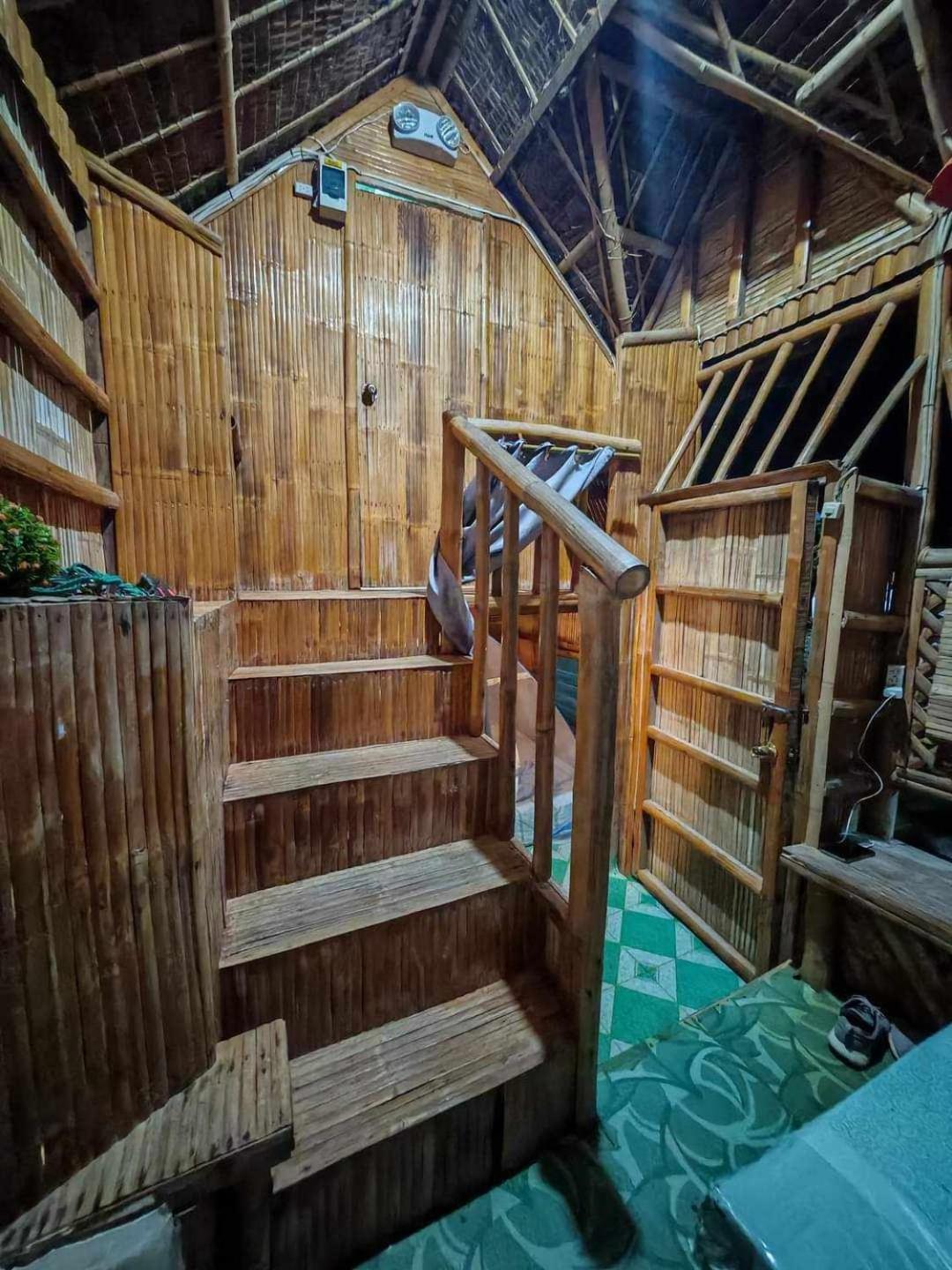 Nirvana Bamboo Houses & Dive Resort Moalboal Extérieur photo