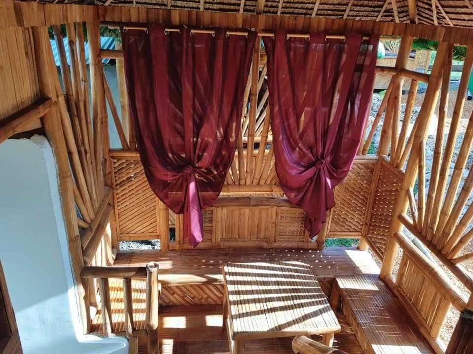 Nirvana Bamboo Houses & Dive Resort Moalboal Extérieur photo