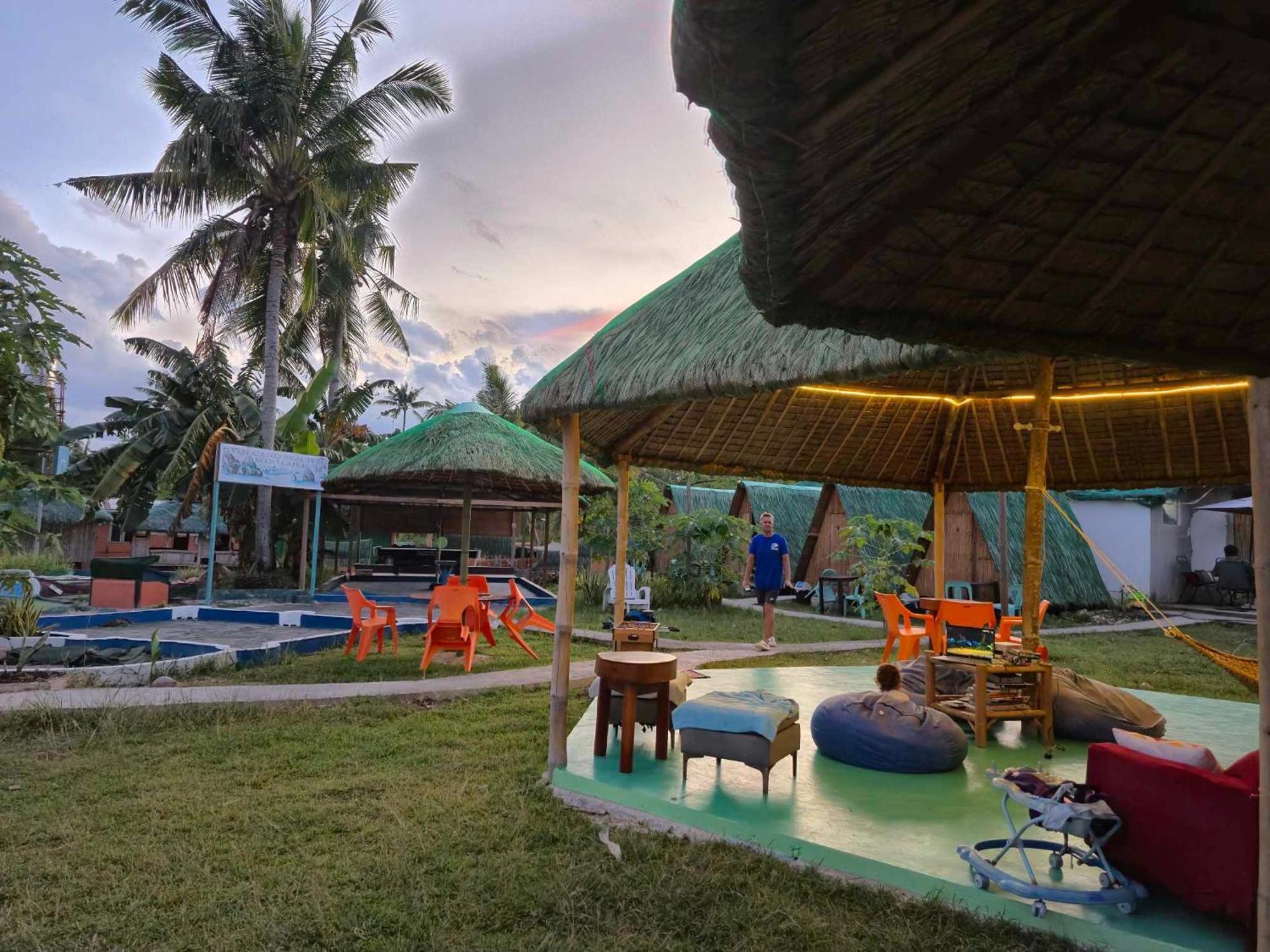 Nirvana Bamboo Houses & Dive Resort Moalboal Extérieur photo